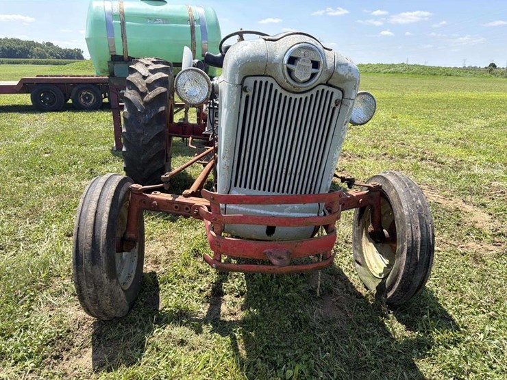 ford-800-image-2
