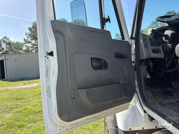 2019-international-workstar-7300-image-41