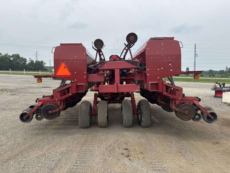 case-ih-5500-image-3