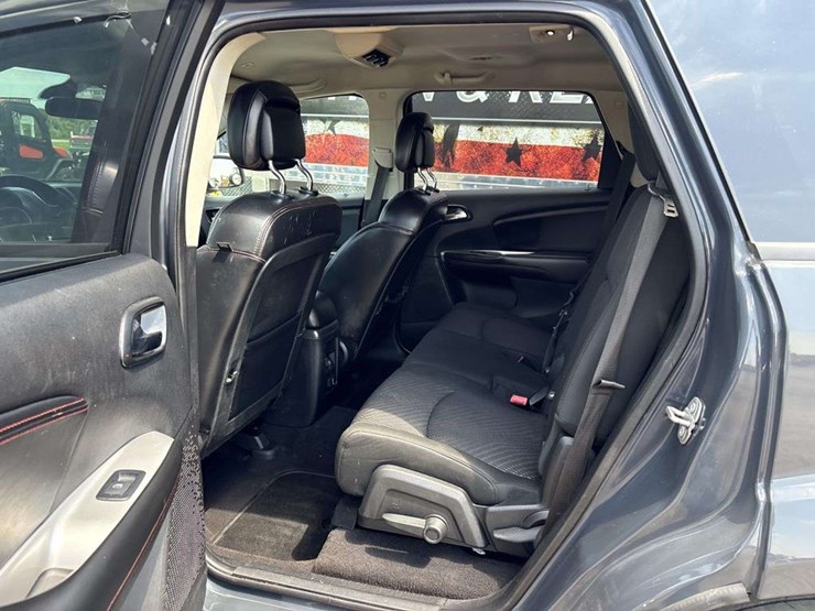 2018-dodge-journey-image-12