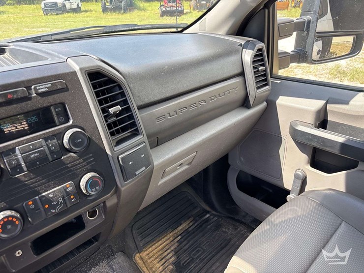 2018-ford-f450-image-28