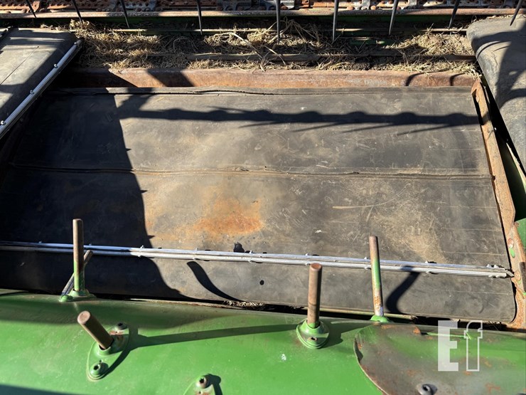 2010-john-deere-640d-image-30