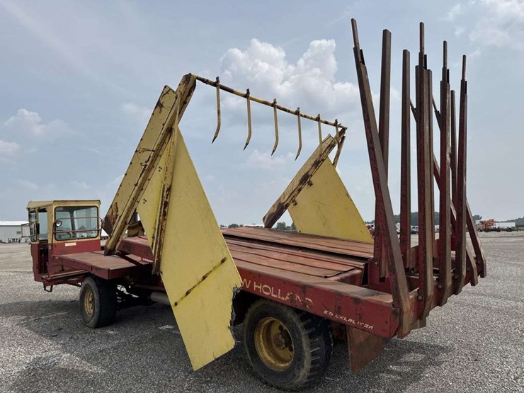 new-holland-1049-image-2