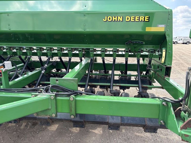 john-deere-1560-image-8