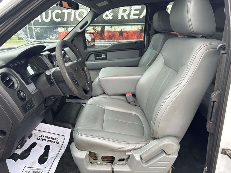 2014-ford-f150-xl-image-11