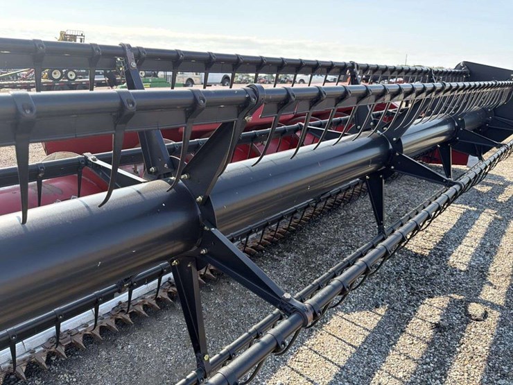 2011-case-ih-3020-image-14
