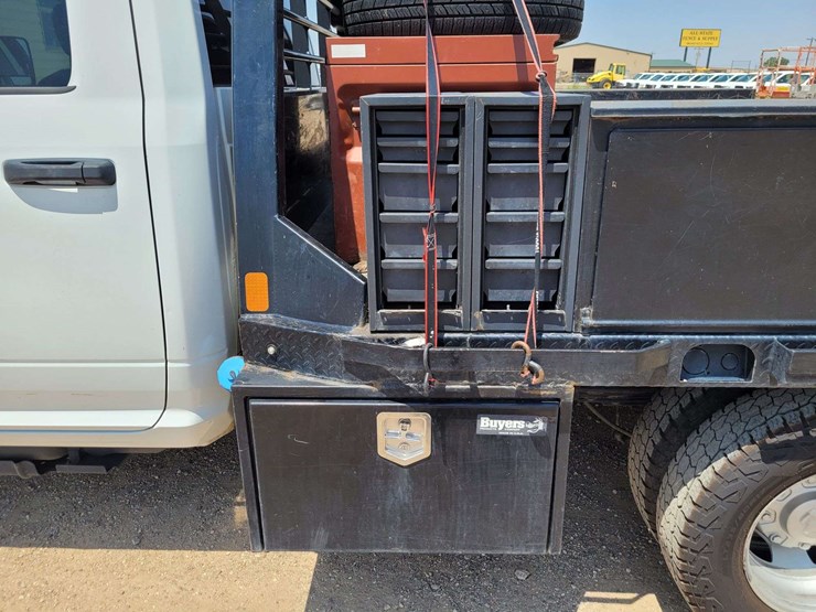 2019-dodge-3500-image-10