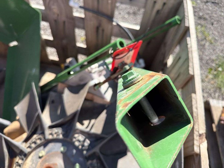 john-deere-4830-image-3