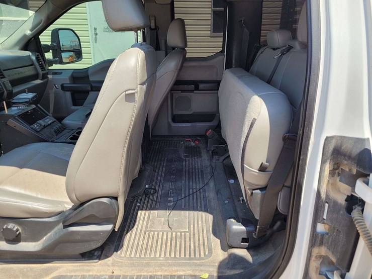 2020-ford-f350-image-12