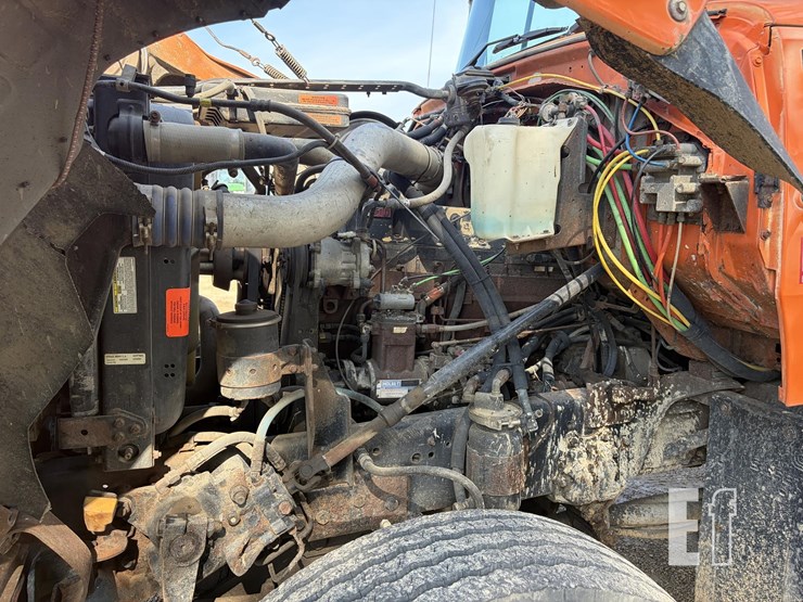 1996-ford-lt9000-image-22