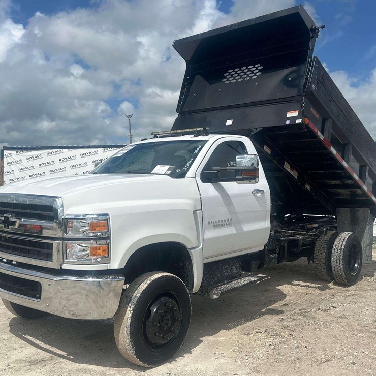 2024 CHEVROLET SILVERADO 6500HD