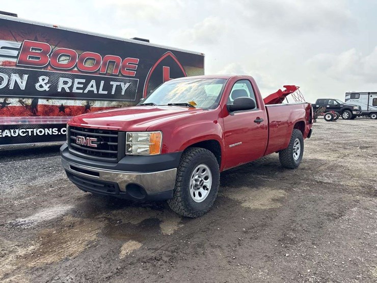 2013-gmc-sierra-1500-image-1
