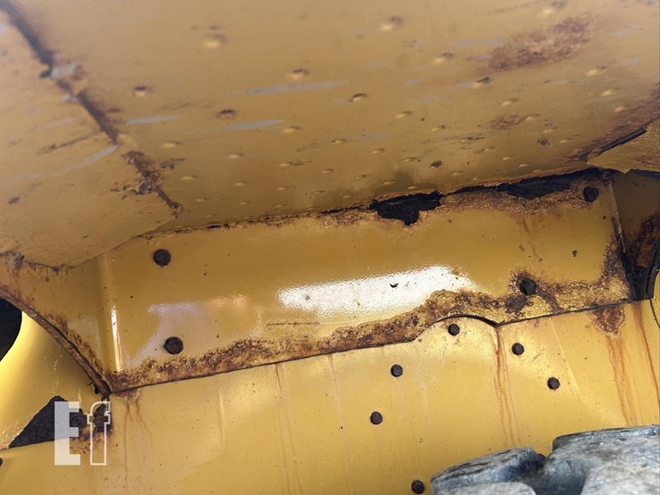 2015-caterpillar-910k-image-27