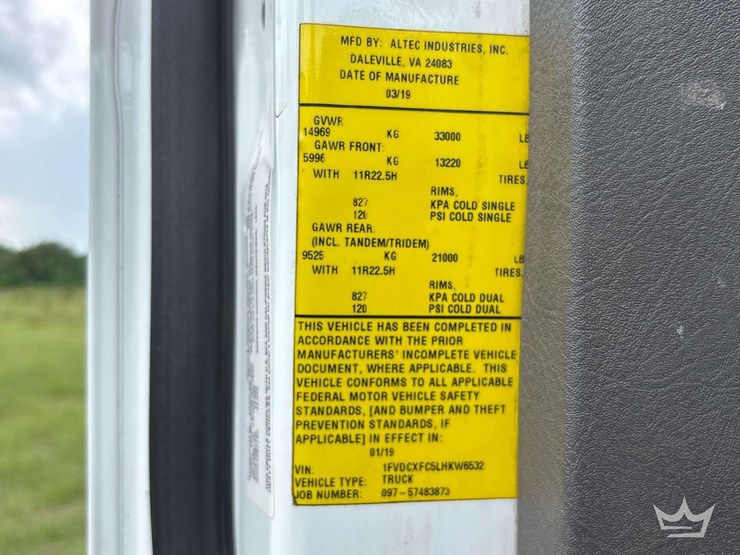 2020-freightliner-m2-106-image-6