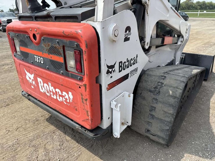2016-bobcat-t870-image-11