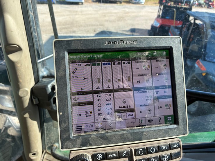 2017-john-deere-6215r-image-12