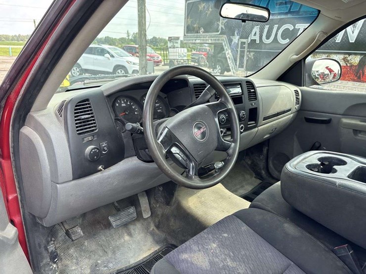 2013-gmc-sierra-1500-image-13