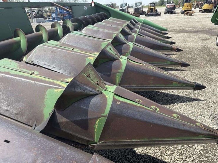 john-deere-8-image-7