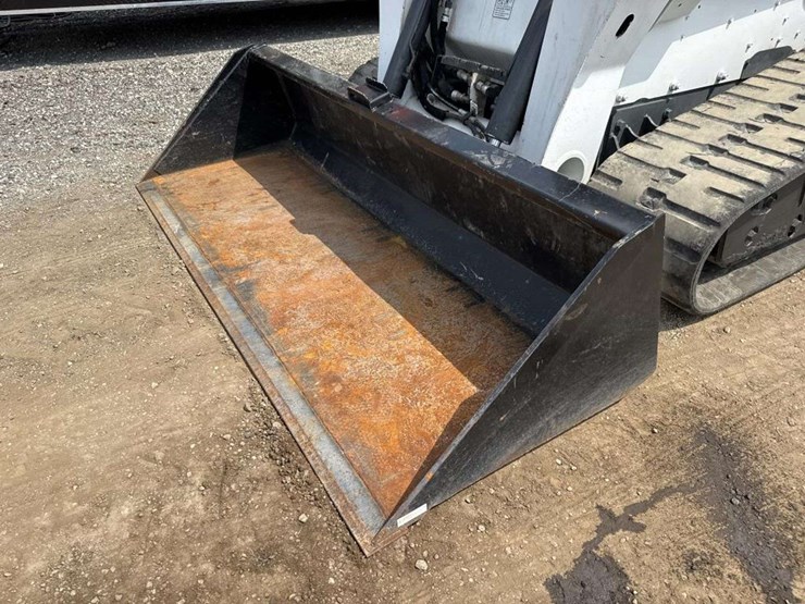 2016-bobcat-t870-image-6