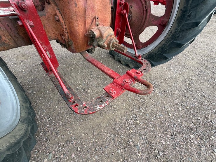 1948-ihc-farmall-h-tractor-image-23