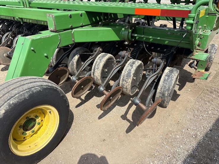 john-deere-1560-image-12