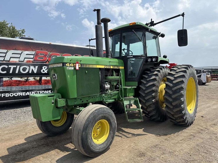 john-deere-4450-image-1