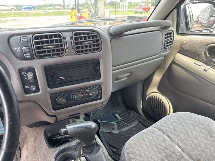 2001-gmc-jimmy-image-12
