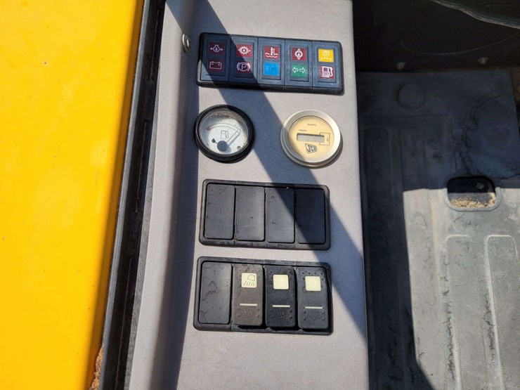 2009-jcb-930-image-18