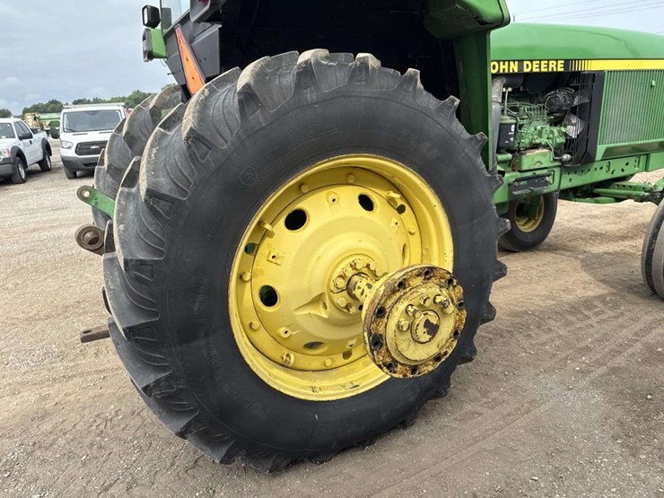 john-deere-4560-image-13
