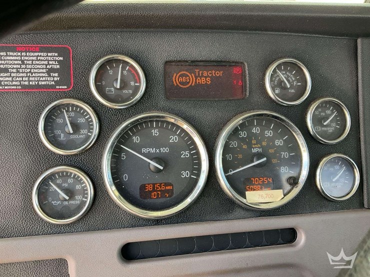 2017-peterbilt-365-image-6