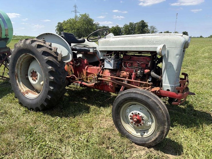ford-800-image-1