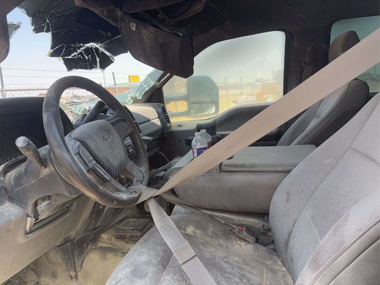 2017-ford-f550-image-36