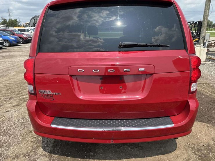 2012-dodge-grand-caravan-se-image-18