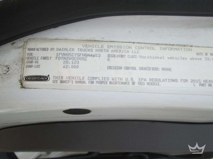 2015-freightliner-108sd-image-5