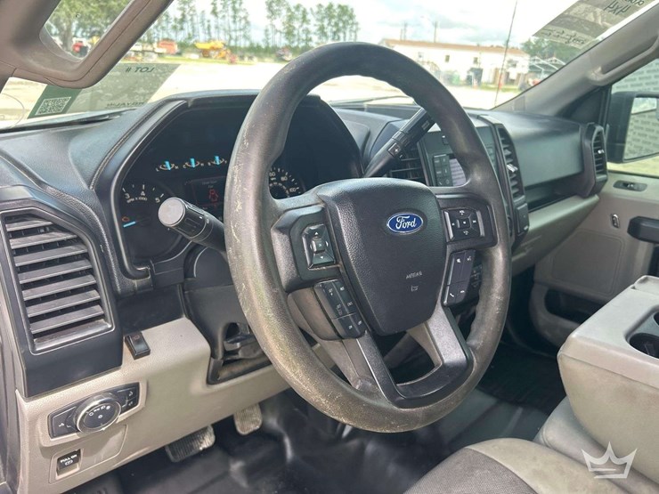 2020-ford-f150-image-10