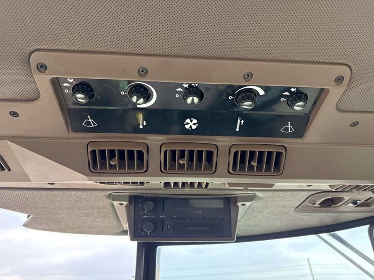 john-deere-4650-image-21