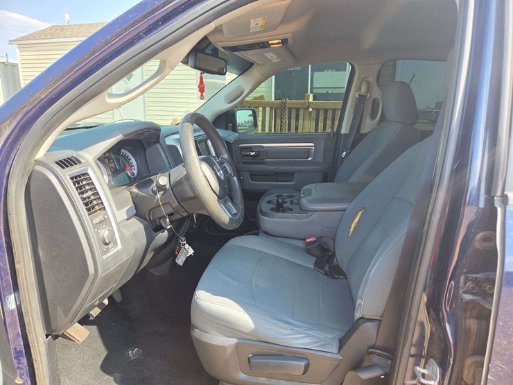 2014-ram-1500-slt-image-13