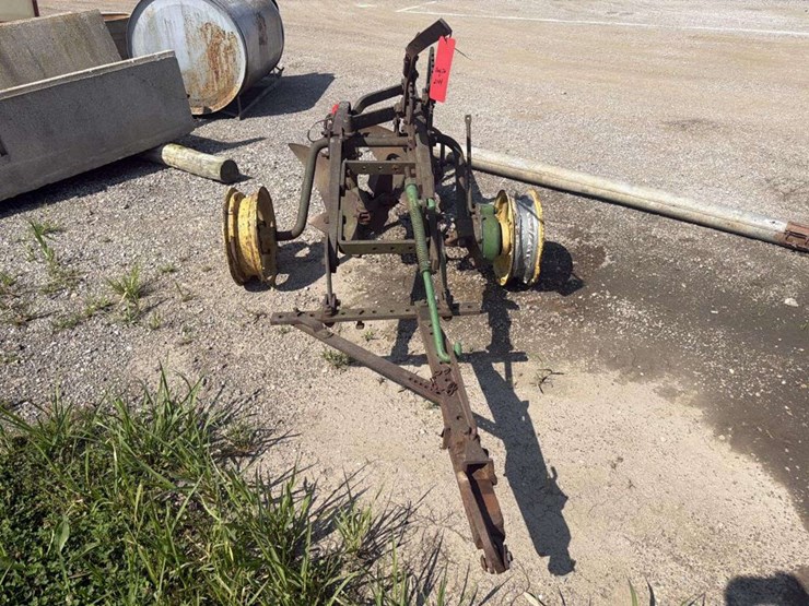 john-deere-2-image-2