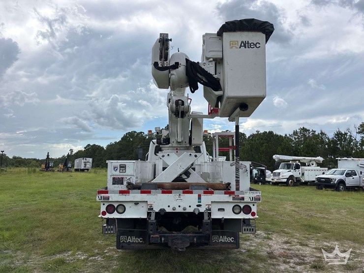 2020-freightliner-m2-106-image-67