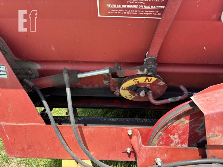 new-holland-680-image-13