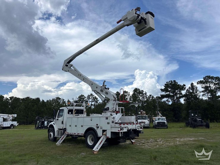 2020-freightliner-m2-106-image-4
