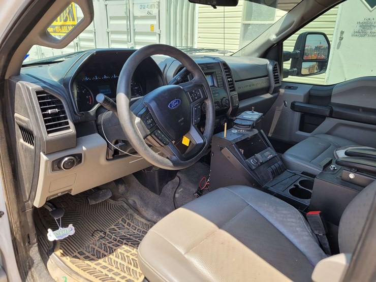 2020-ford-f350-image-14