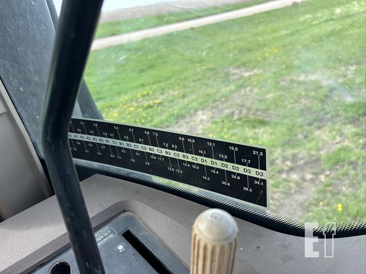 2000-john-deere-9400t-image-60