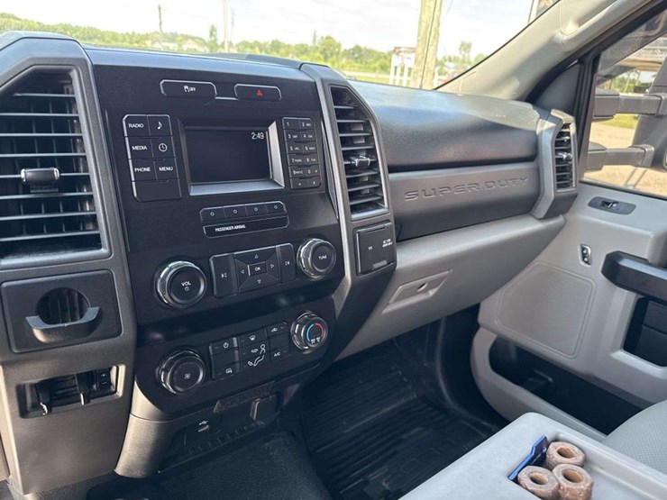 2019-ford-f550-image-24