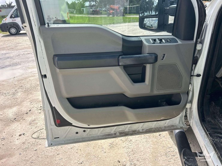 2019-ford-f250-image-15