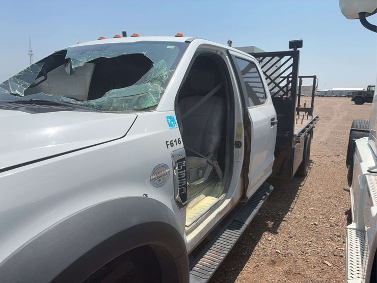 2017-ford-f550-image-30