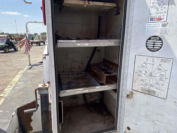 2019-ford-f550-image-18
