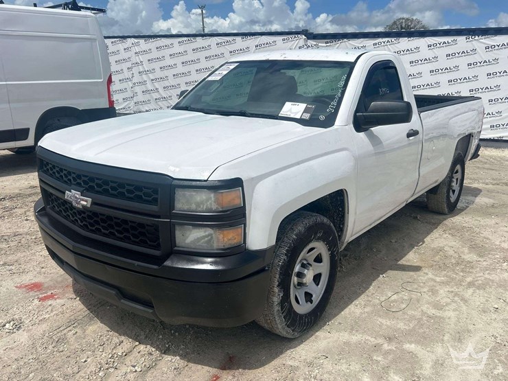 2014-chevrolet-silverado-1500-image-1