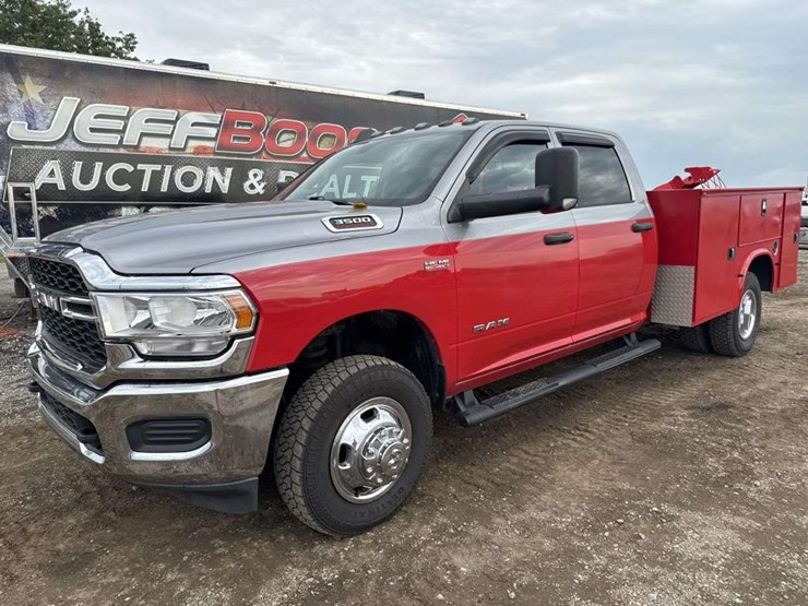2019-dodge-ram-3500-image-1