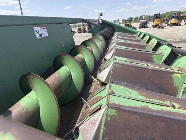 john-deere-8-image-8